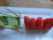 西瓜为大王，香蕉排边靠的水果拼盘