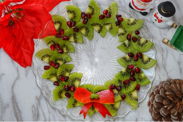 简单摆盘制作的水果拼盘图片,摆一摆就是一个水果拼盘