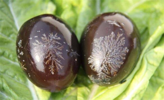 松花蛋一次最多吃几个,松花蛋的危害