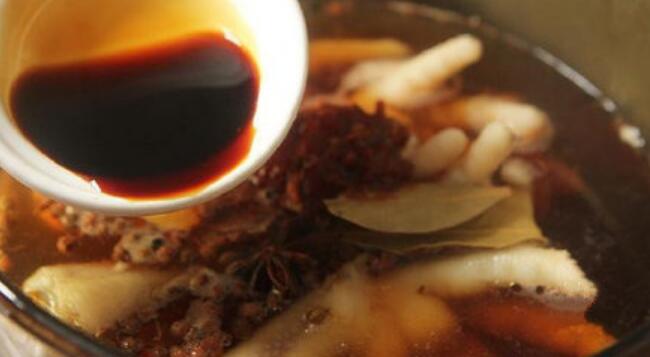 卤鸡爪怎么做好吃,卤鸡爪的做法及配料