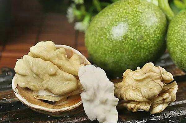 青皮核桃什么时候上市,青皮核桃多少钱一斤