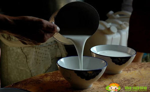 骆驼奶早睌喝还是空腹喝,骆驼奶的功效和作用