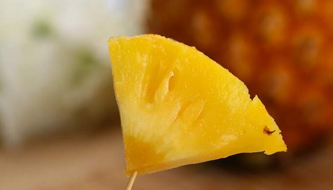 吃菠萝上火吗,吃菠萝的好处有哪些