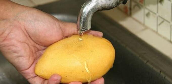 芒果怎么切方便吃,吃芒果的好处